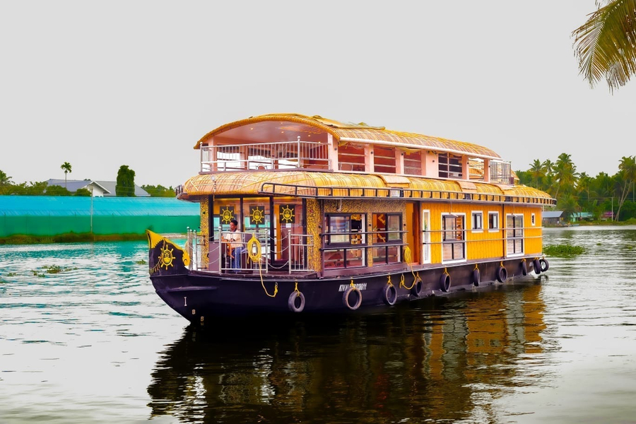 Cover photo of Northstar Houseboats